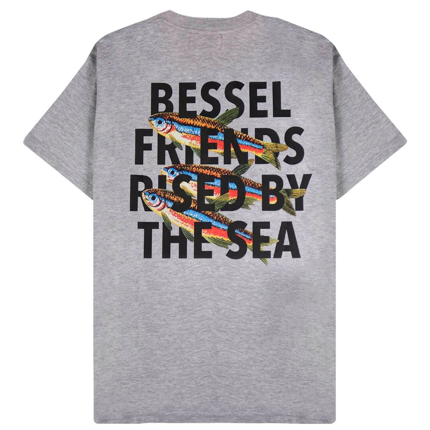 T-SHIRT BY THE SEA
