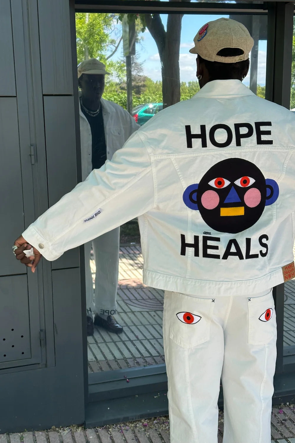 CHAQUETA HOPE HEALS - FRONT OF
