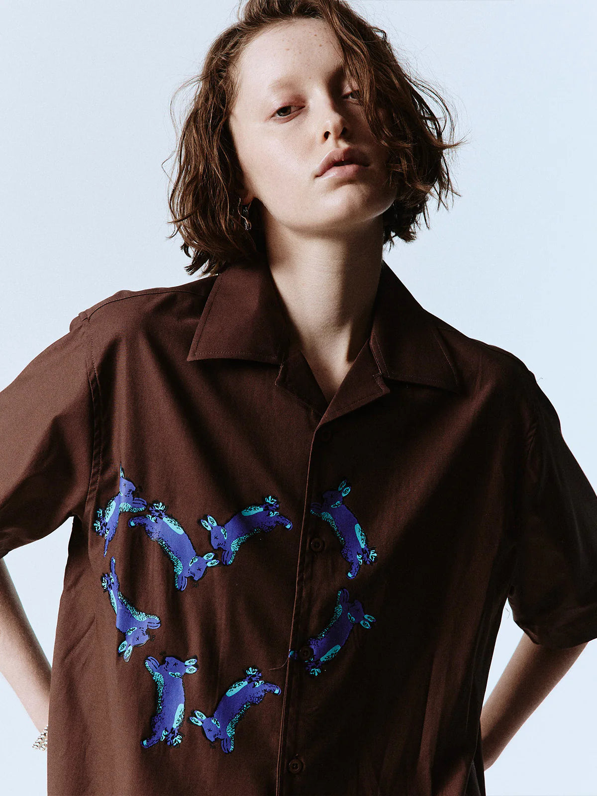 HEART BUNNY SHIRT BROWN - FRONT OF