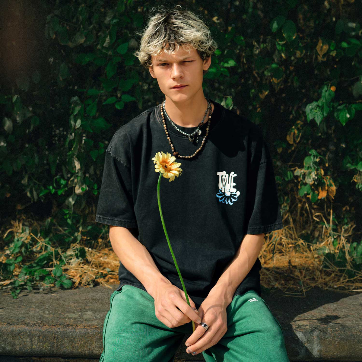 BLOOM BOXY T-SHIRT WASHED BLACK - FRONT OF
