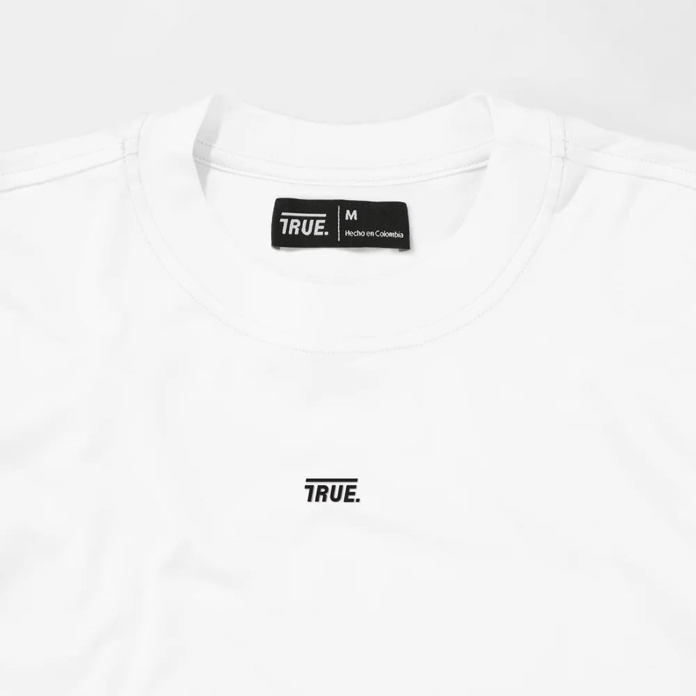 CLASSIC T-SHIRT WHITE - FRONT OF.