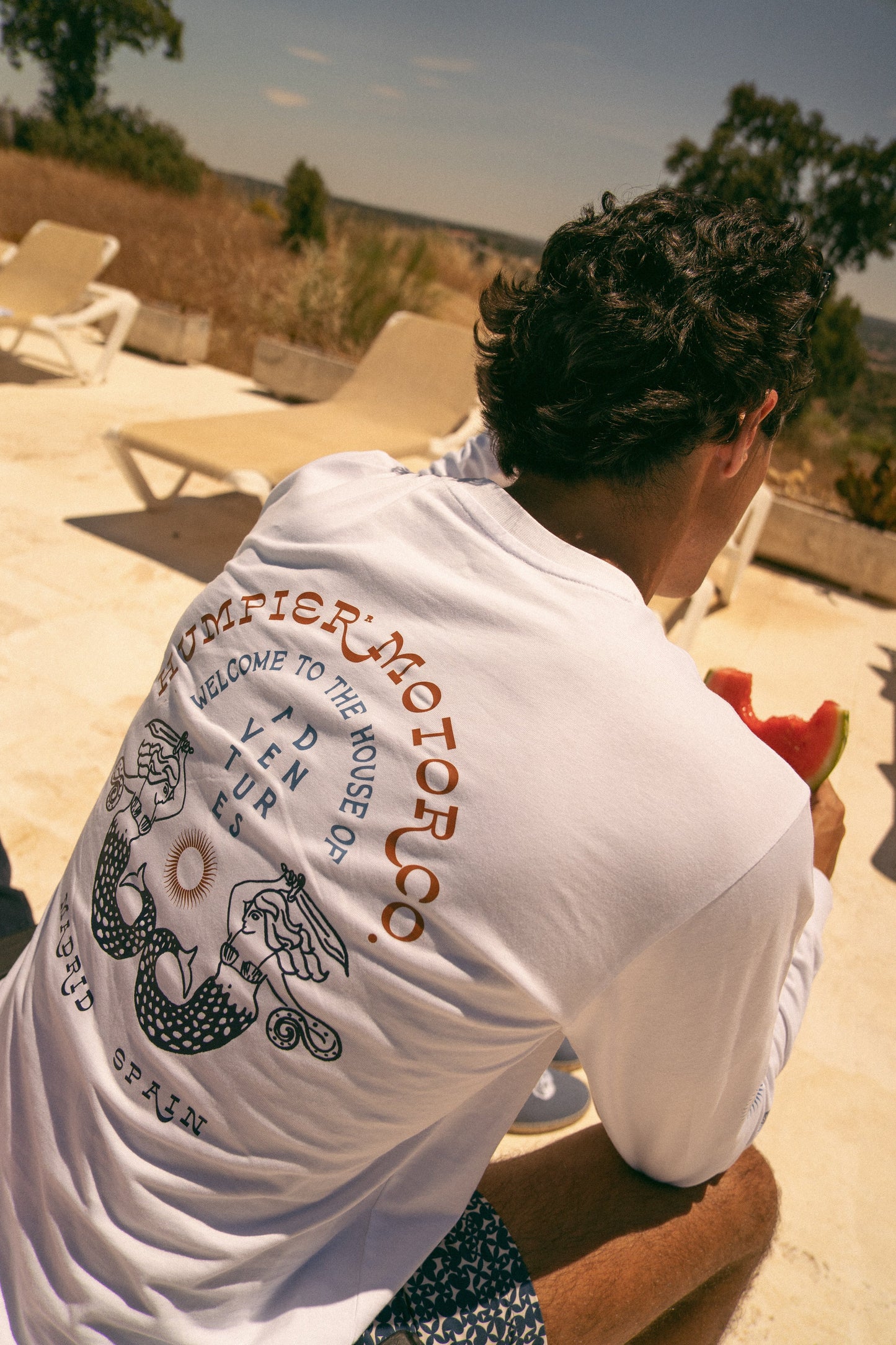 MERMAIDS LONGSLEEVE T-SHIRT WHITE - FRONT OF.