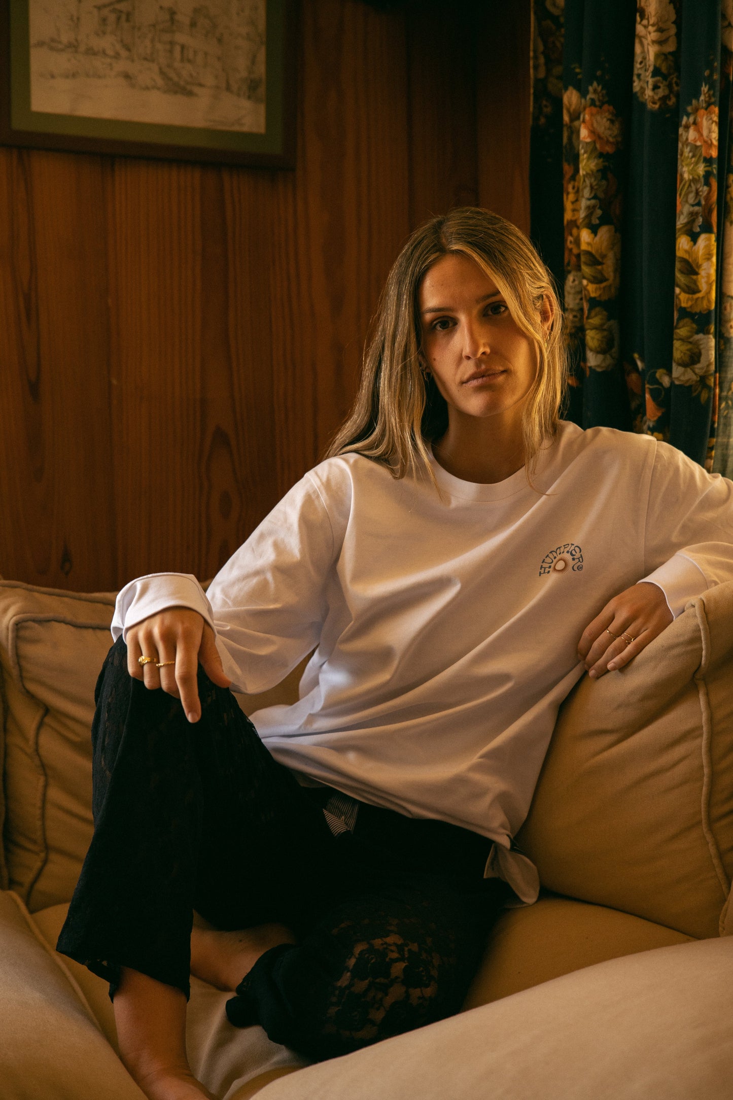 MERMAIDS LONGSLEEVE T-SHIRT WHITE - FRONT OF.