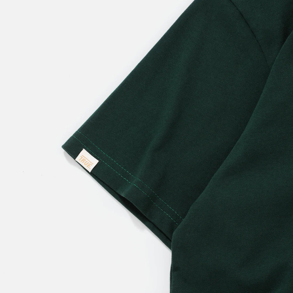 CLASSIC T-SHIRT PINE GREEN - FRONT OF.