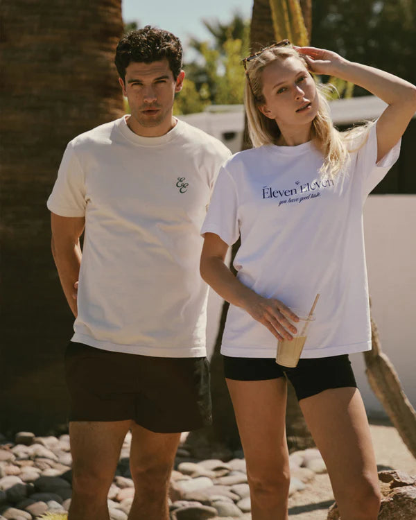 T-SHIRT CREST WHITE - FRONT OF.