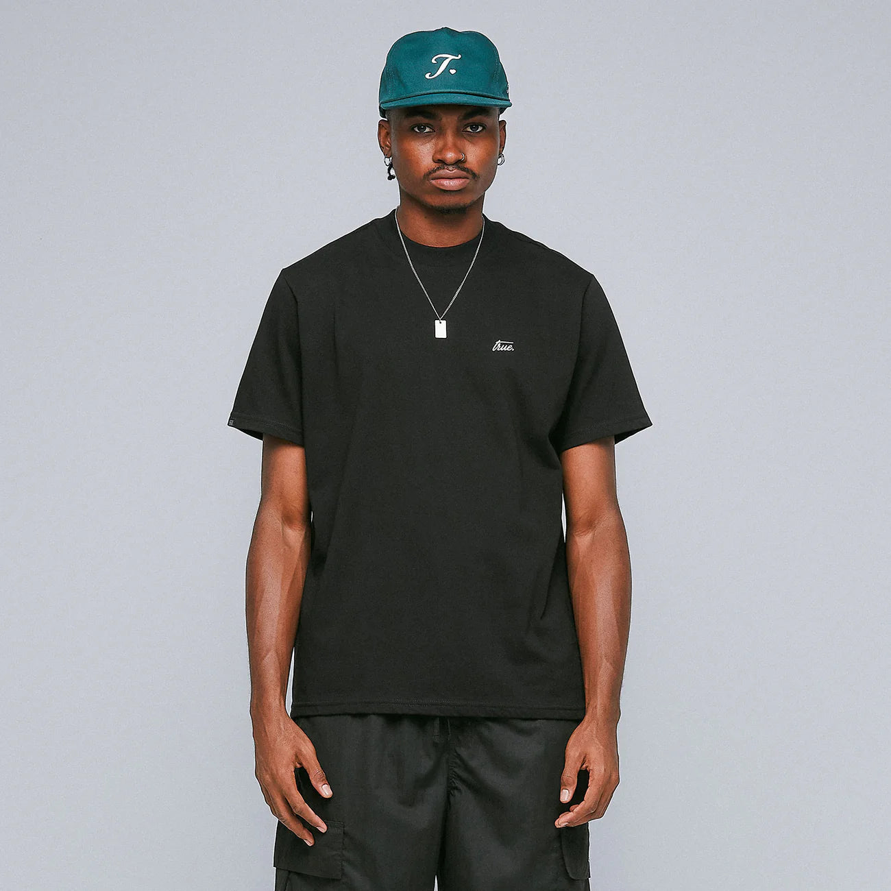 CURSIVE LOGO T-SHIRT BLACK - FRONT OF