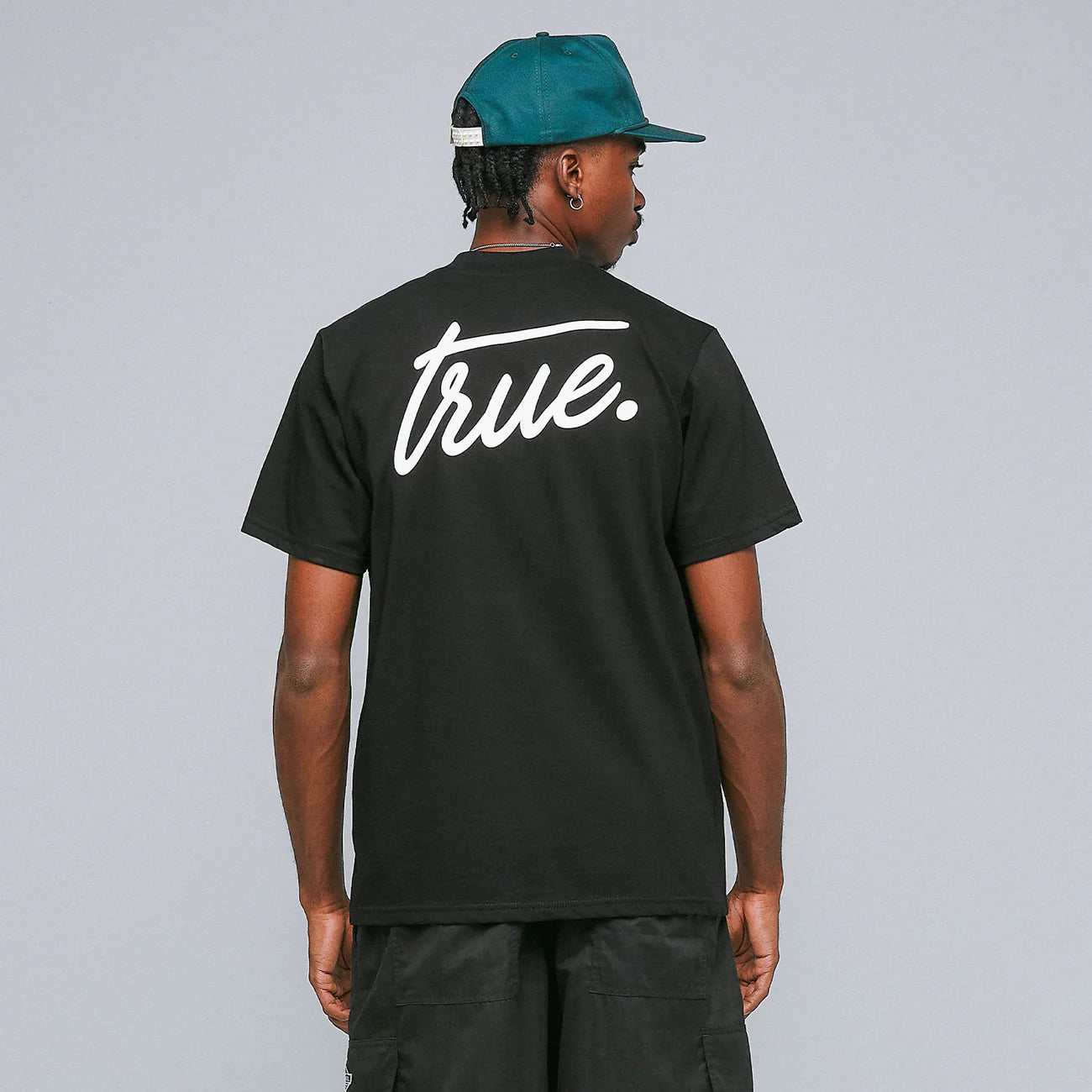 CURSIVE LOGO T-SHIRT BLACK - FRONT OF