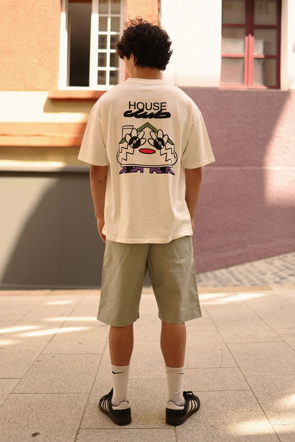 T-SHIRT CLUB HOUSE - FRONT OF