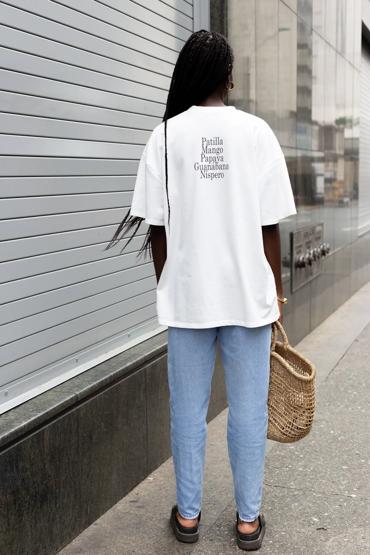 FRUTAS DE TEMPORADA T-SHIRT - FRONT OF
