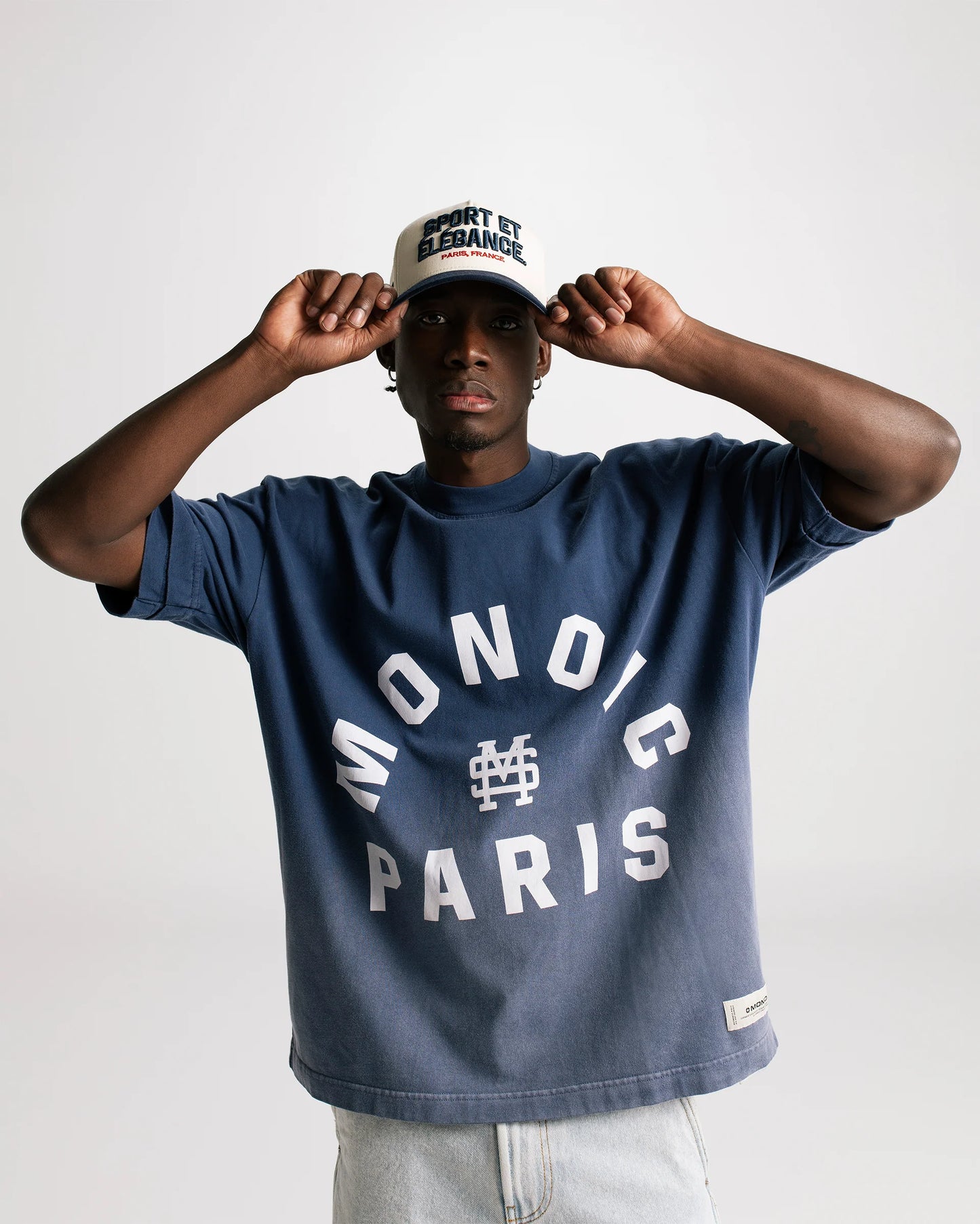 MONOIC PARIS BOXY FIT T-SHIRT GRADIENT NAVY BLUE - FRONT OF