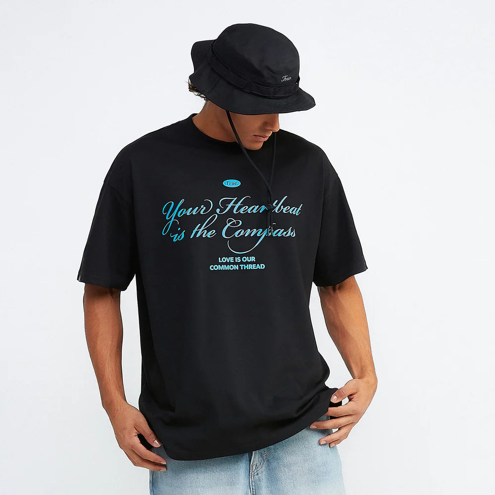 HEARTBEAT OVERSIZED T-SHIRT BLACK - FRONT OF.