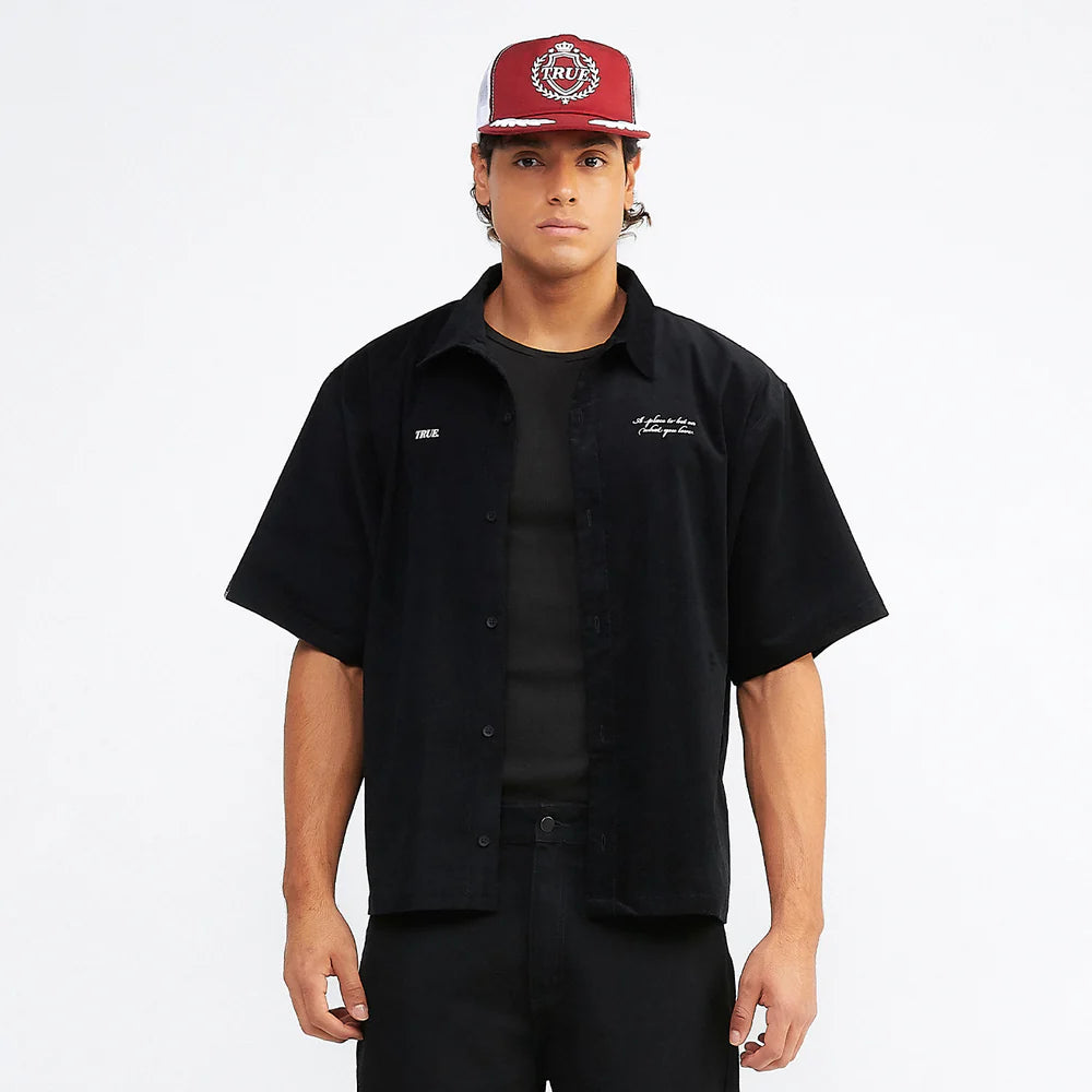 HEARTBEAT BOXY SHIRT BLACK - FRONT OF.