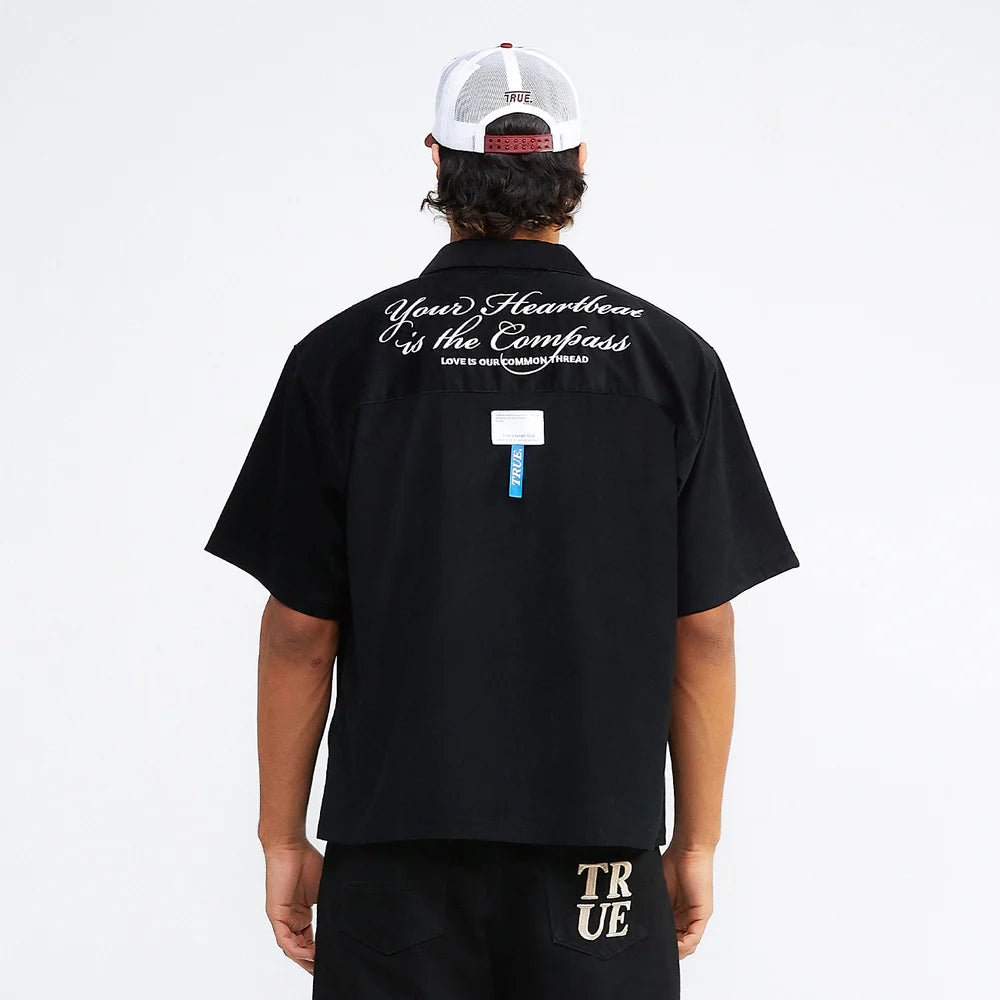 HEARTBEAT BOXY SHIRT BLACK - FRONT OF.