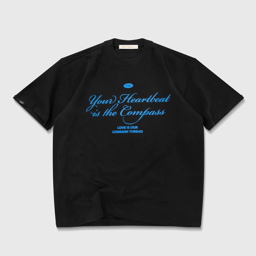 HEARTBEAT OVERSIZED T-SHIRT BLACK - FRONT OF.