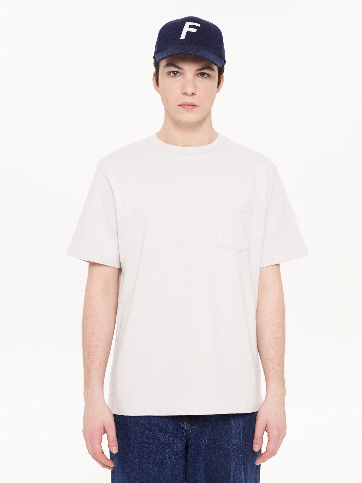 T-SHIRT POCKET LOGO LIGHT GREY - FRONT OF.