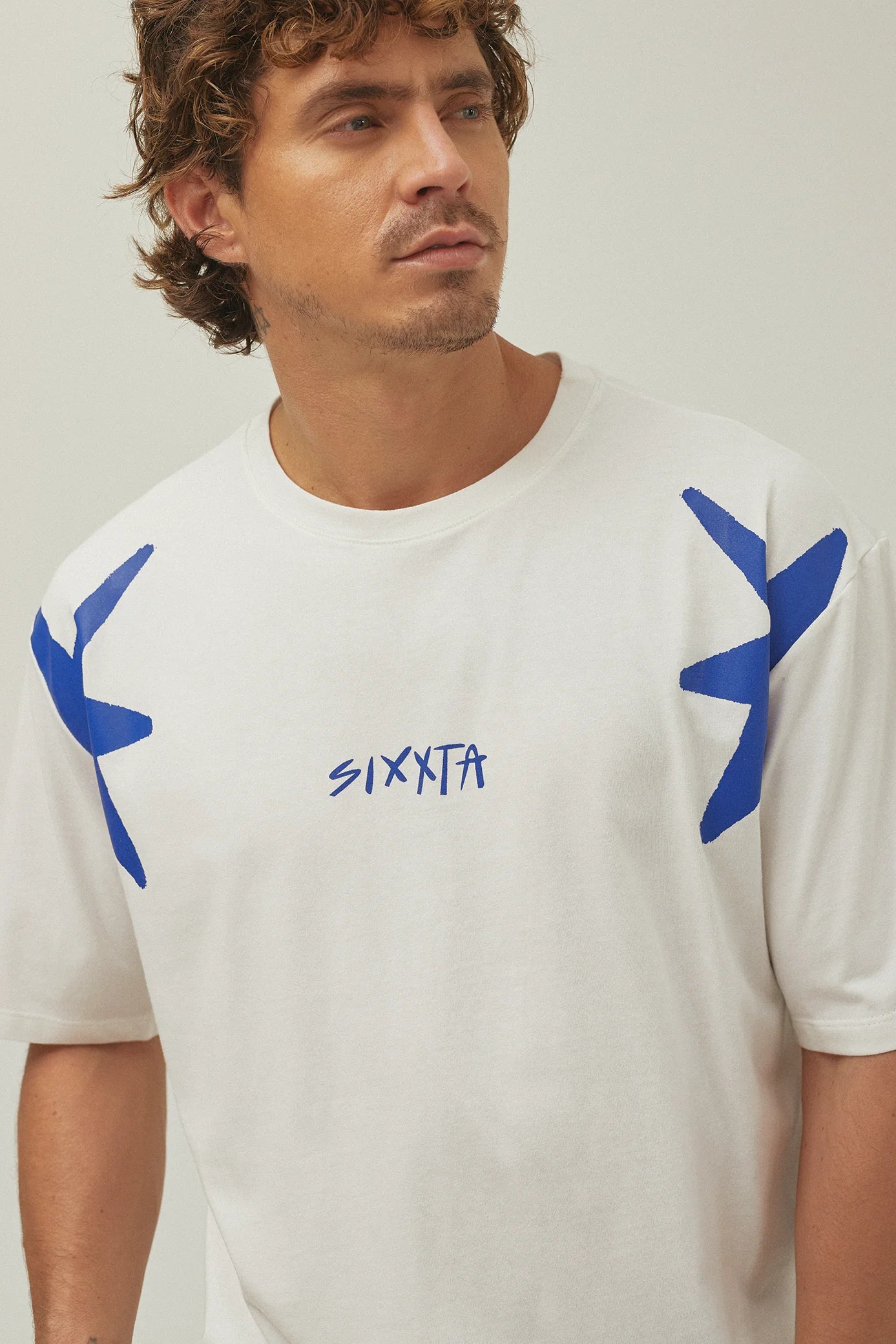 ICONIC ESTRELLADA T-SHIRT WHITE - FRONT OF.