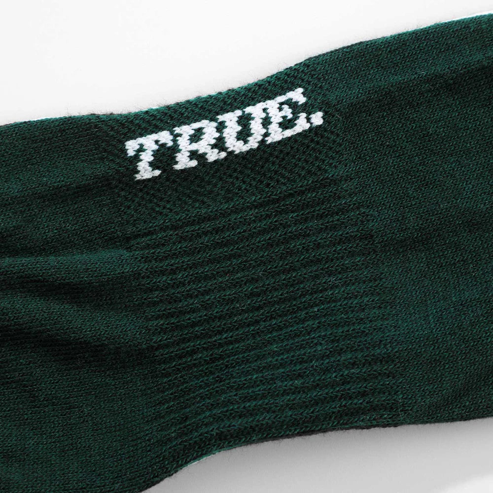 LOUNGE SOCKS PINE GREEN - FRONT OF.