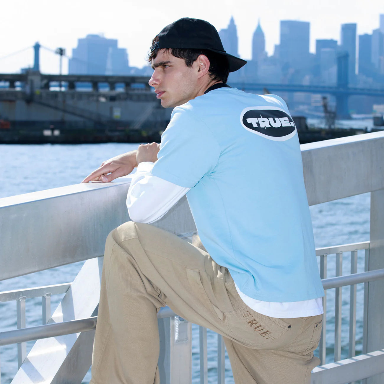 MOONLIGHT REGULAR T-SHIRT PASTEL BLUE - FRONT OF