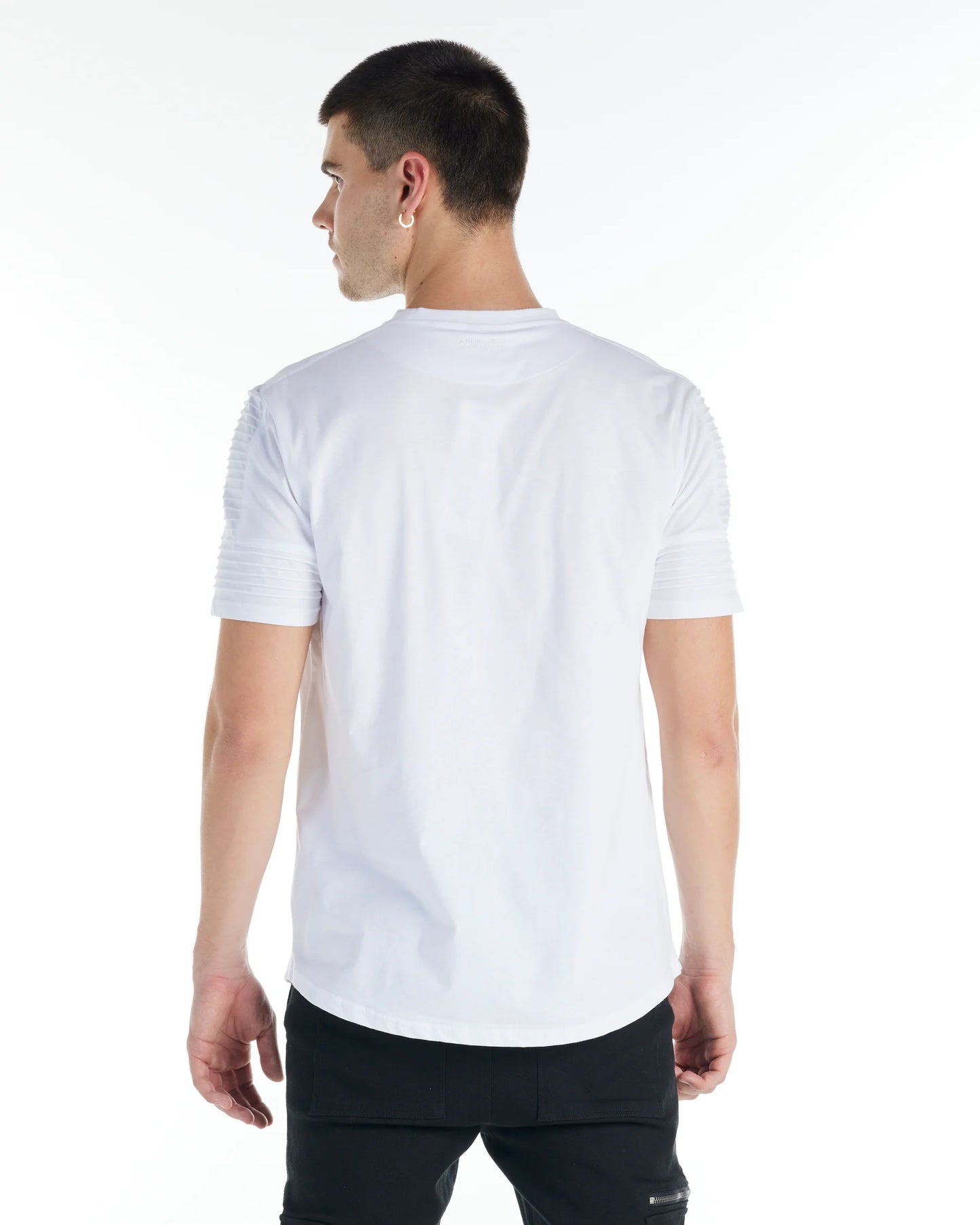 THE MAVERICK T-SHIRT WHITE - FRONT OF.