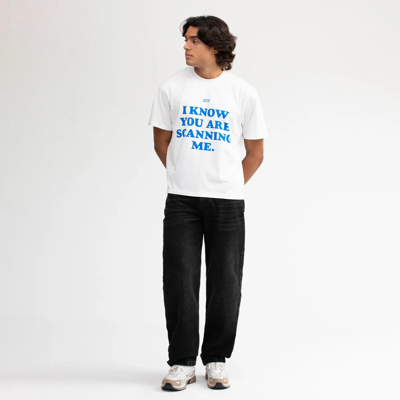 SCANNING CROPPED T-SHIRT CREAM - FRONT OF