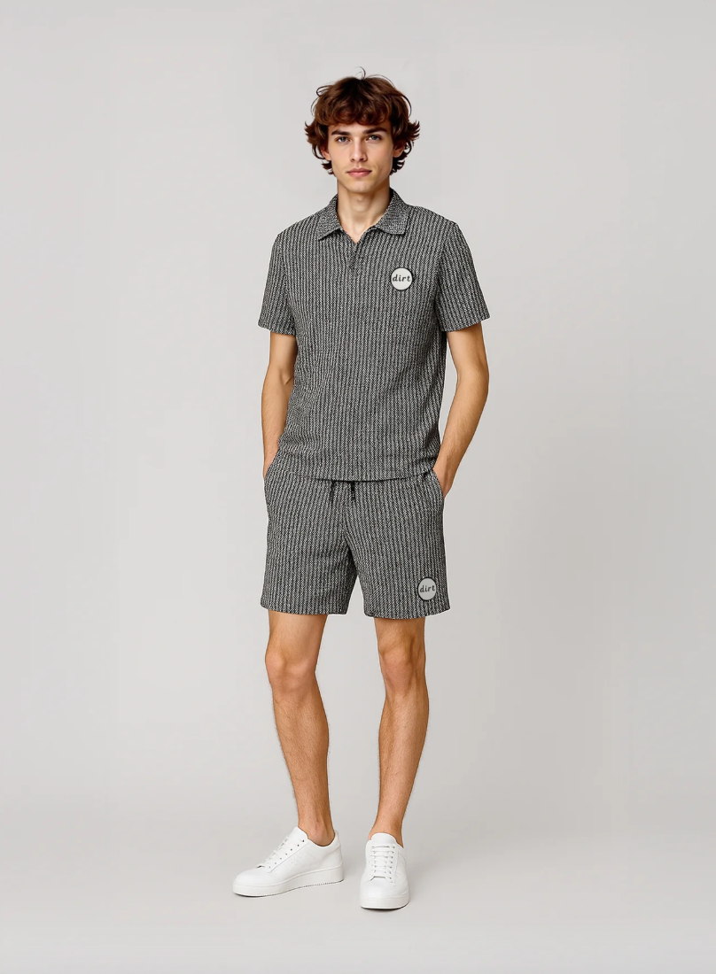 DRT VACAY POLO BLACK AND WHITE - FRONT OF