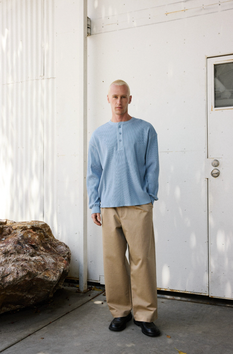THE CAMERON TOP WHITE - FRONT OF