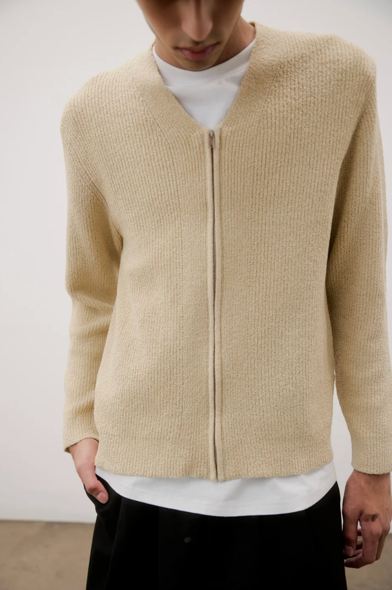 THE MURRAY SWEATER KHAKI - FRONT OF