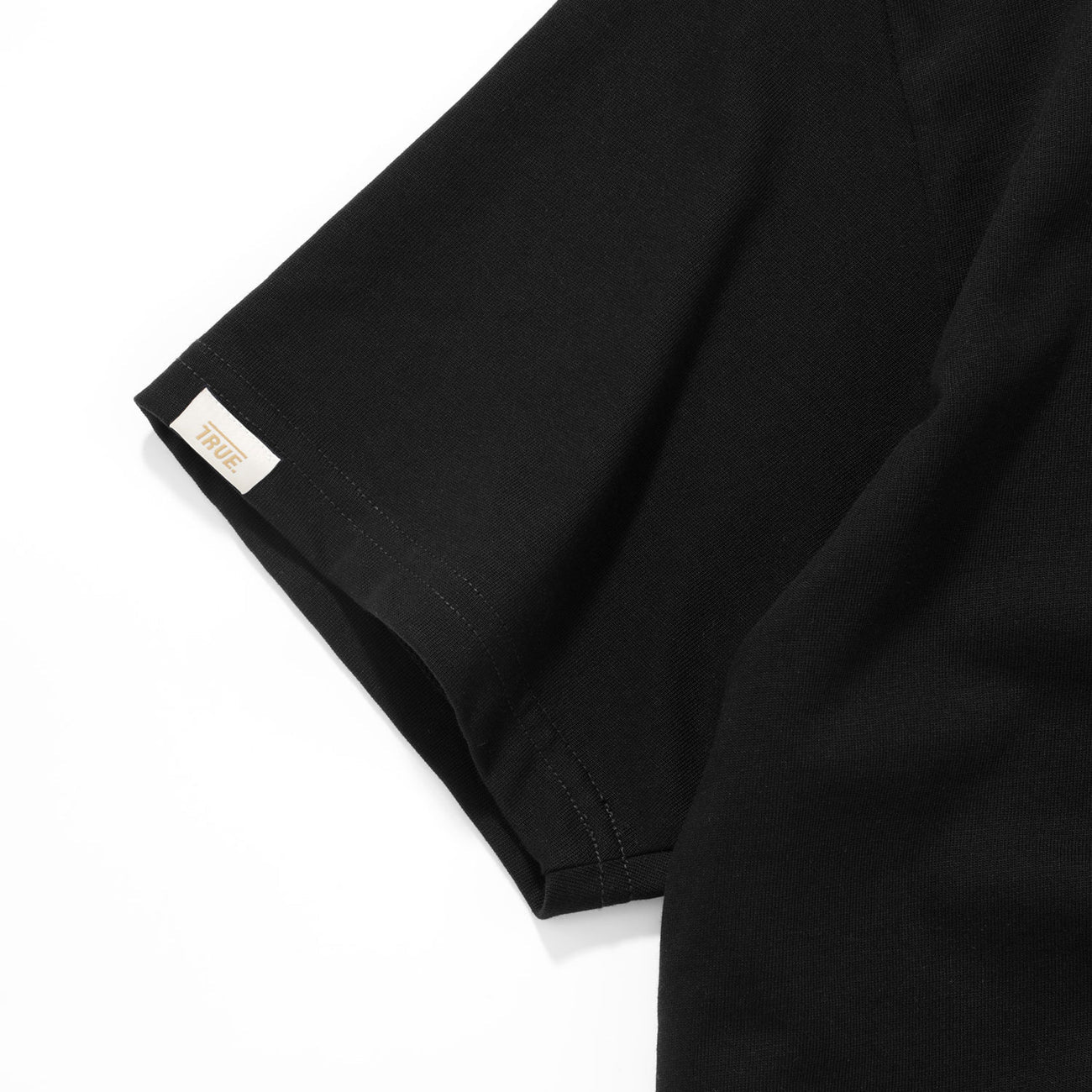 SIGNATURE T-SHIRT BLACK - FRONT OF