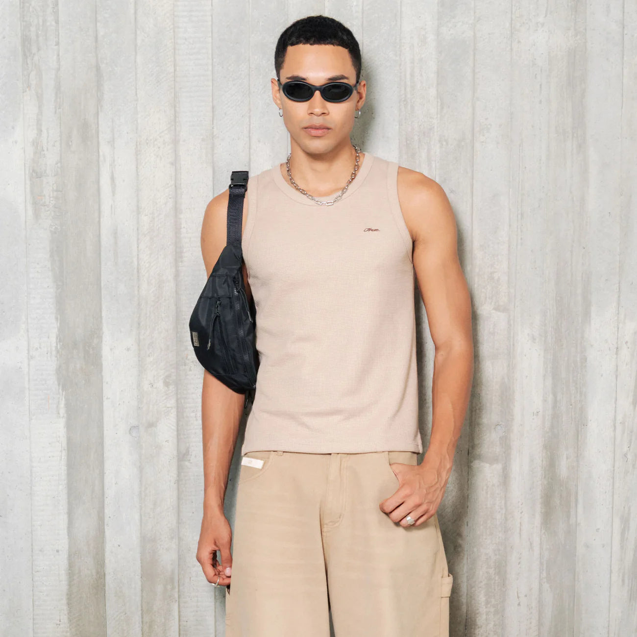 TEXTURED SLEEVELESS T-SHIRT SAND - FRONT OF