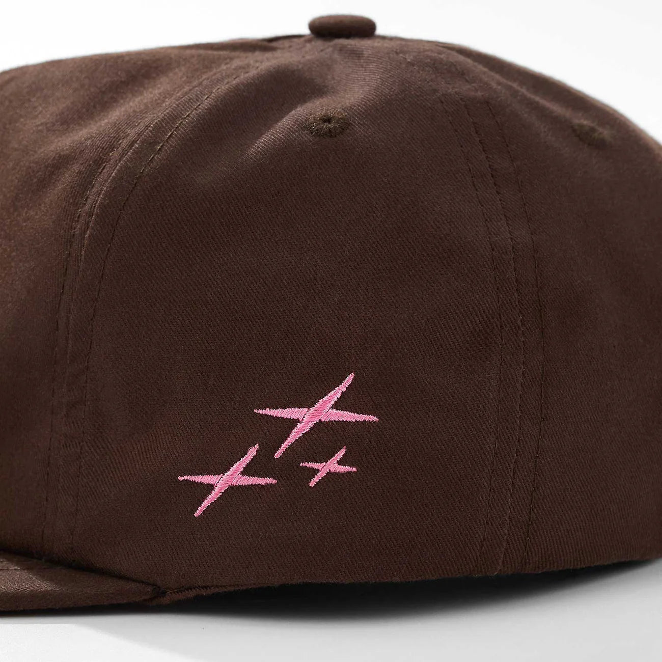 TOO BRIGHT GOLFER CAP BROWN - FRONT OF
