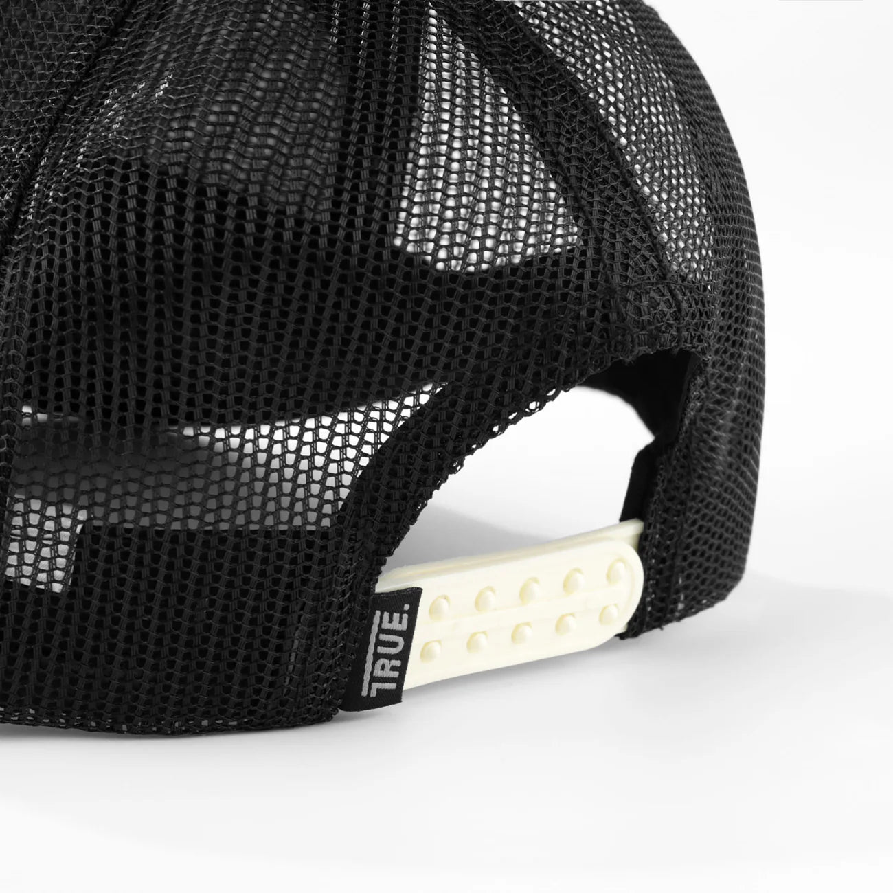 TRUE STAMP TRUCKER CAP BLACK - FRONT OF