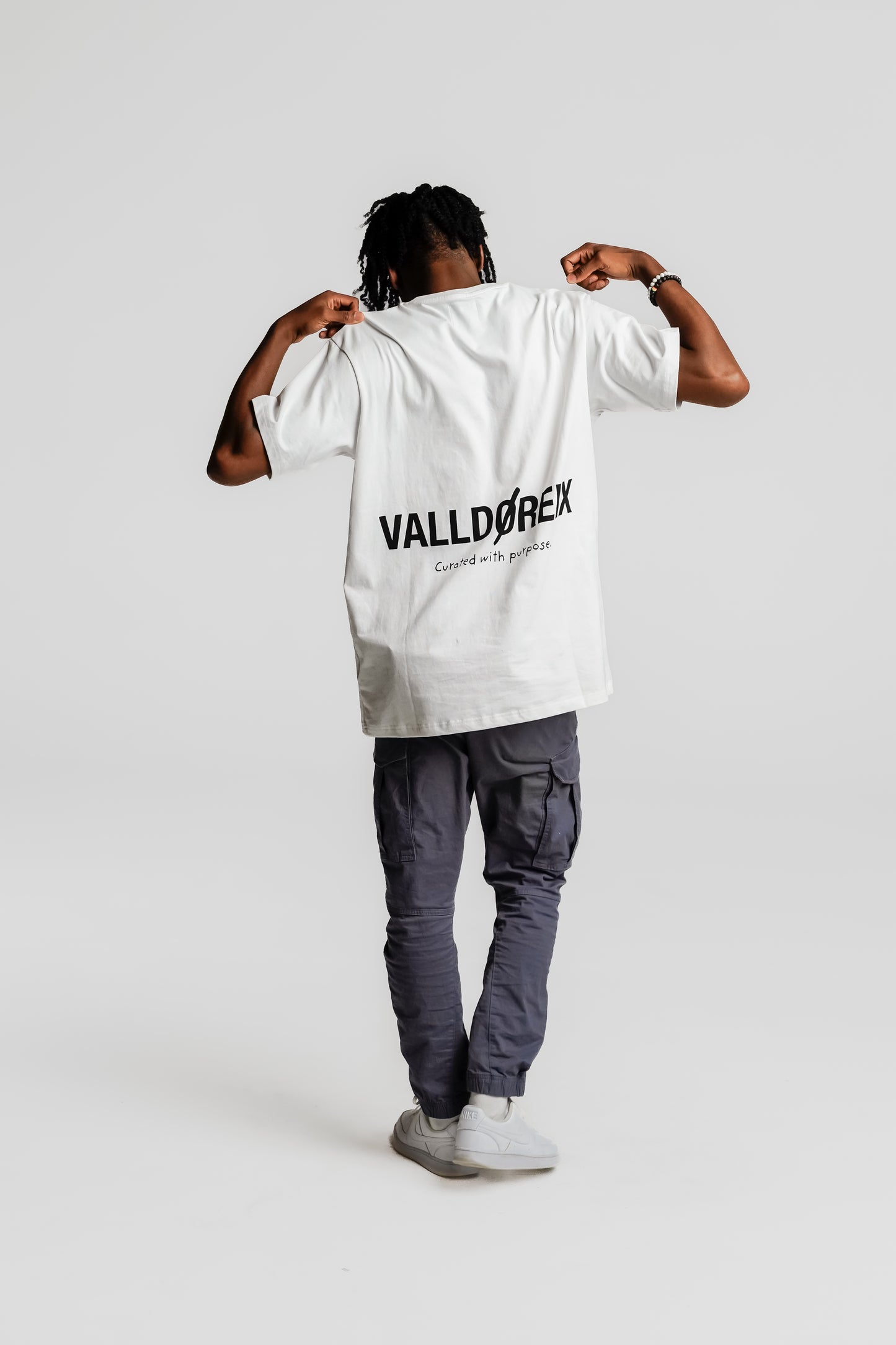 VALLDOREIX STATEMENT TEE WHITE - FRONT OF
