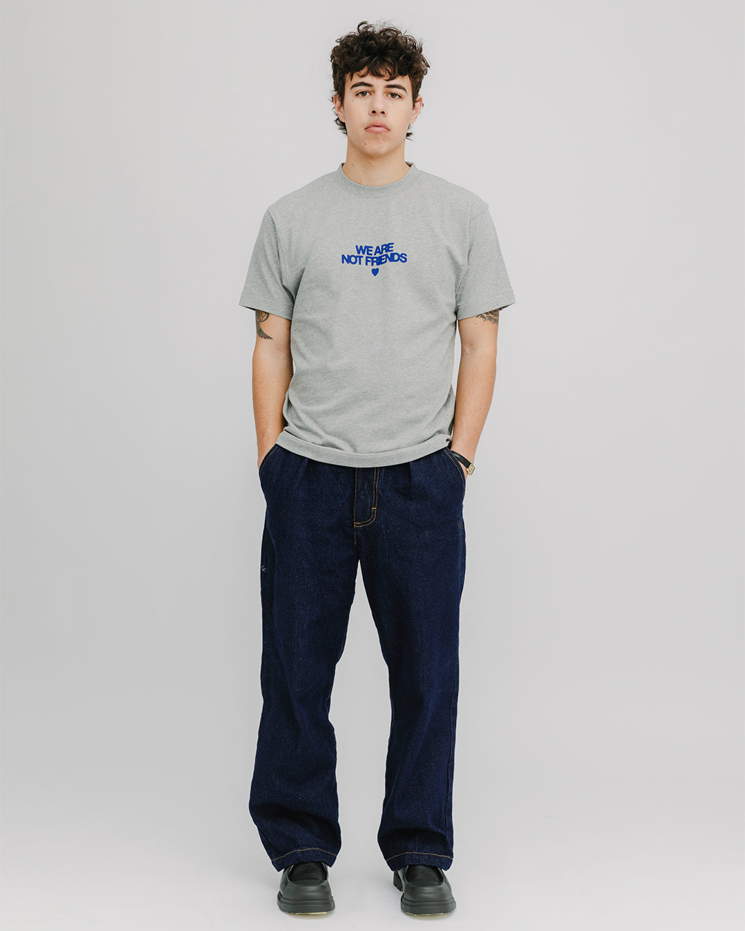 BOLD LOVE GREY T-SHIRT - FRONT OF.