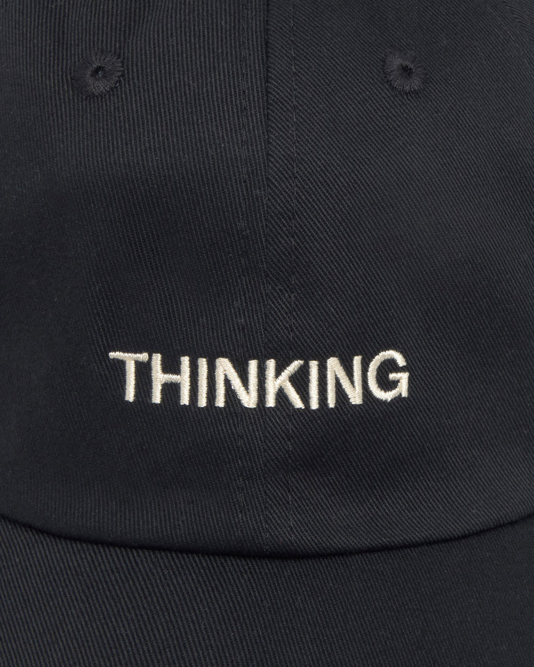 GORRA NEGRA THINKING CHRIS - FRONT OF