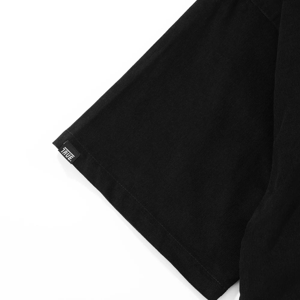 HEARTBEAT BOXY SHIRT BLACK - FRONT OF.