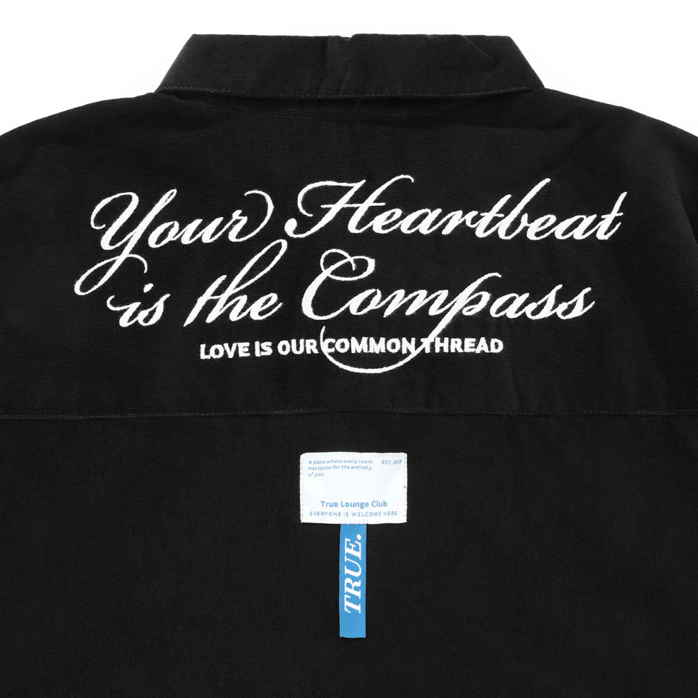 HEARTBEAT BOXY SHIRT BLACK - FRONT OF.
