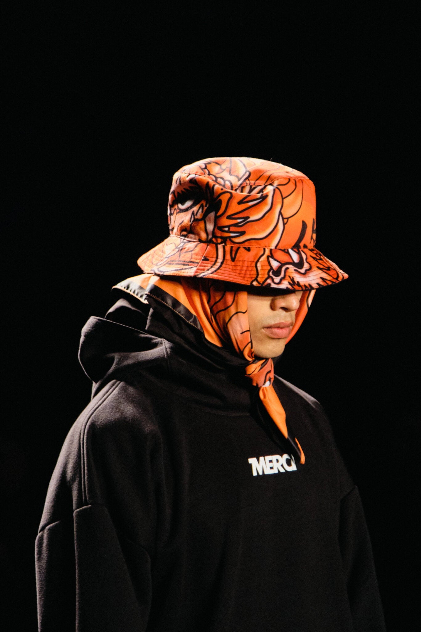 BUCKET HAT DRAGON - FRONT OF