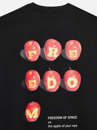 APPLE T-SHIRT BLACK - FRONT OF