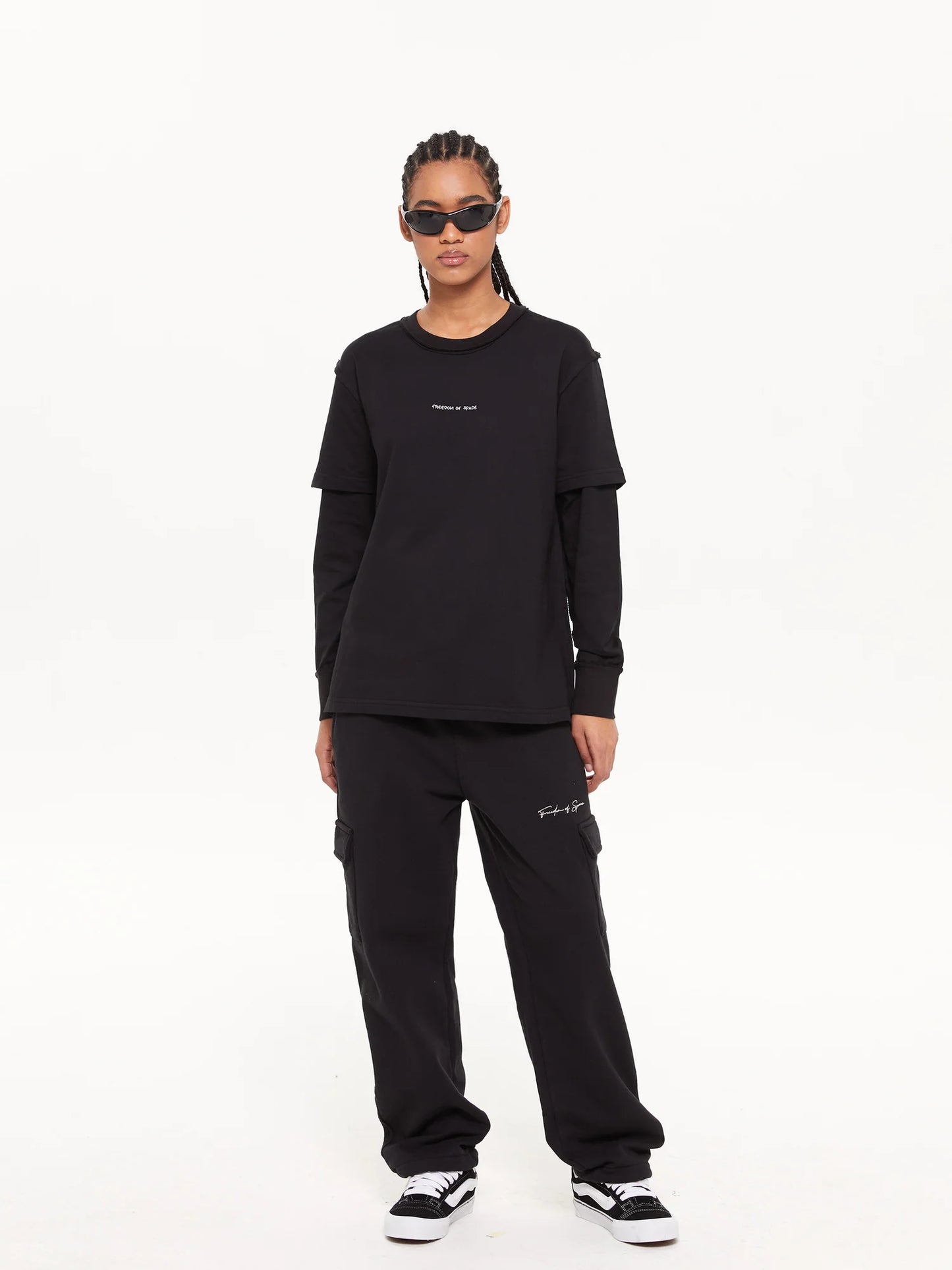 LONG SLEEVE T-SHIRT BLACK - FRONT OF