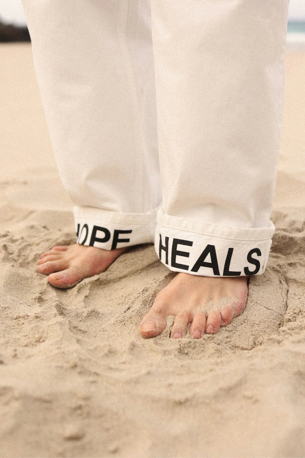 PANTALON PINZA HOPE HEALS - FRONT OF