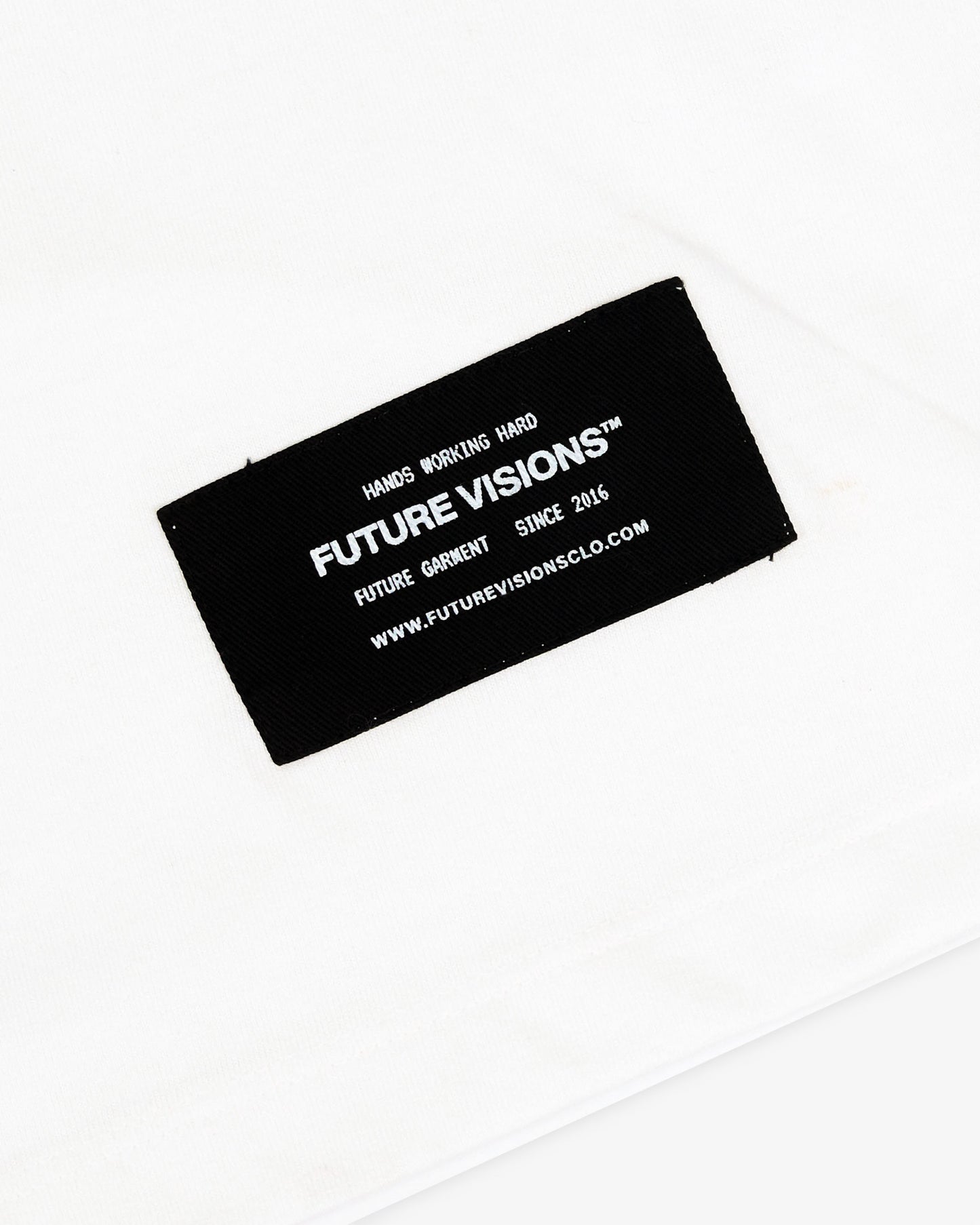 T-SHIRT BOXY CALOR WHITE - FRONT OF
