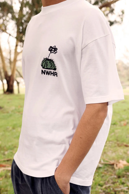 CAMISETA LOST IN NOWHERE WHITE - FRONT OF.