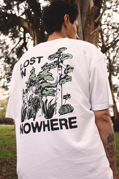 CAMISETA LOST IN NOWHERE WHITE - FRONT OF.