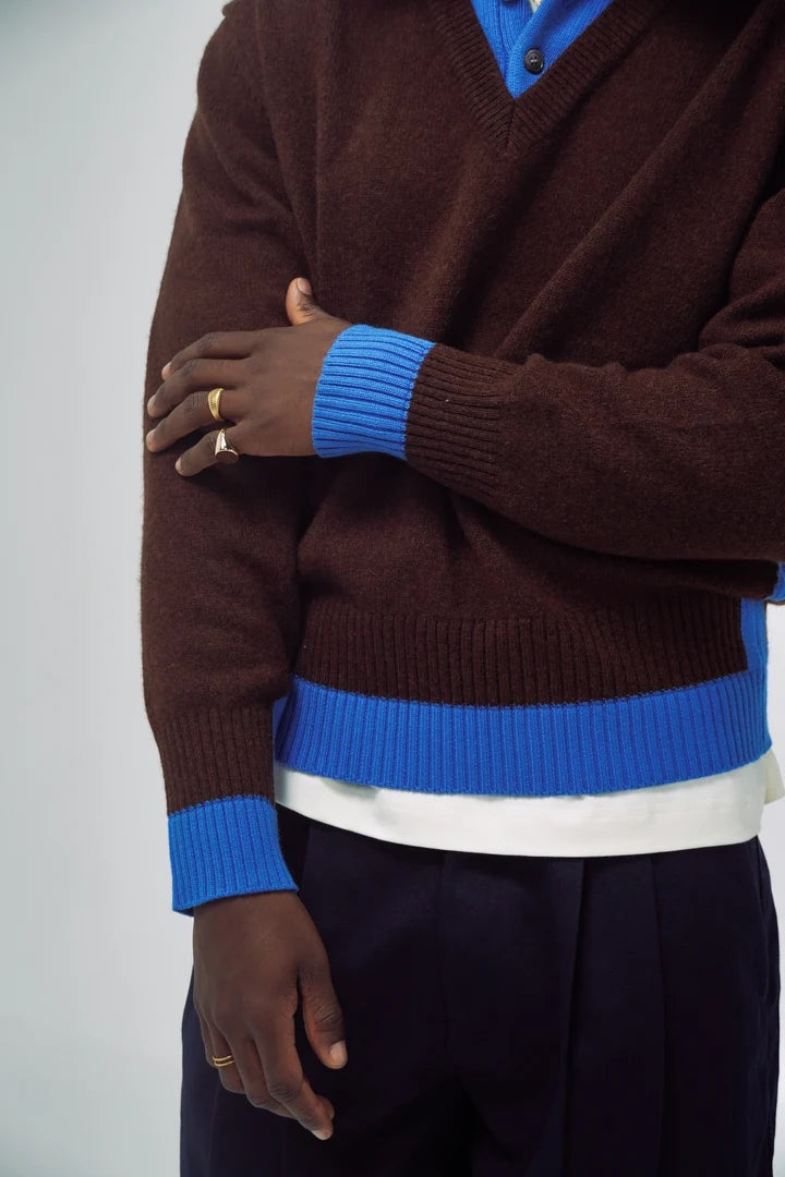 BROWN SWEATER SALON MIXTE - FRONT OF