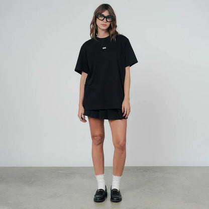 CLASSIC T-SHIRT BLACK - FRONT OF.
