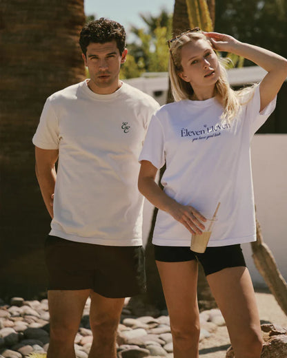 T-SHIRT CREST WHITE - FRONT OF.
