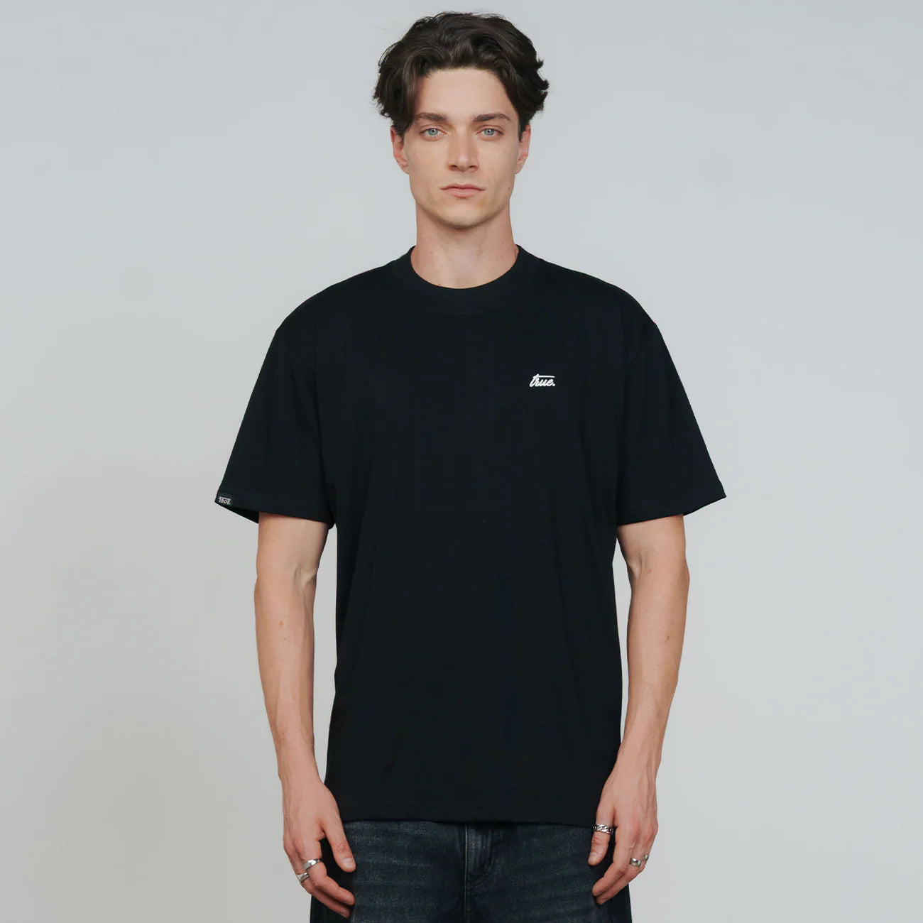 CURSIVE LOGO T-SHIRT BLACK - FRONT OF