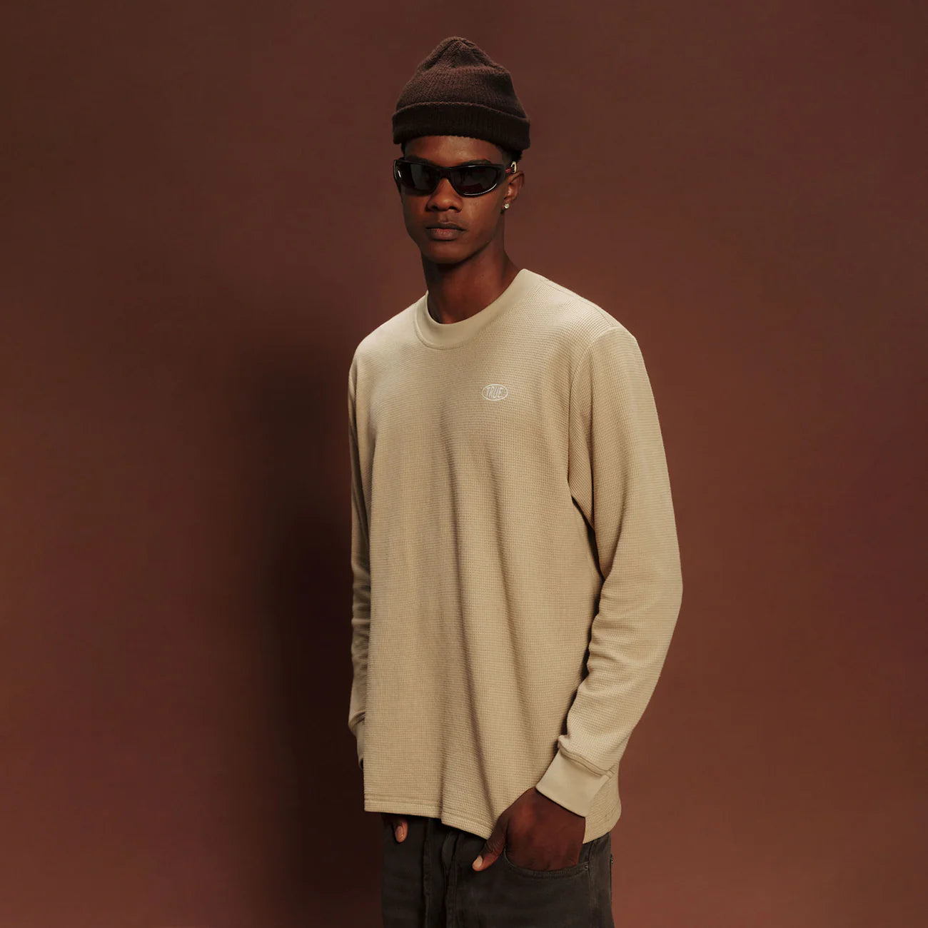 UNIFORM CREWNECK LONGSLEEVE SAND TRUE - FRONT OF