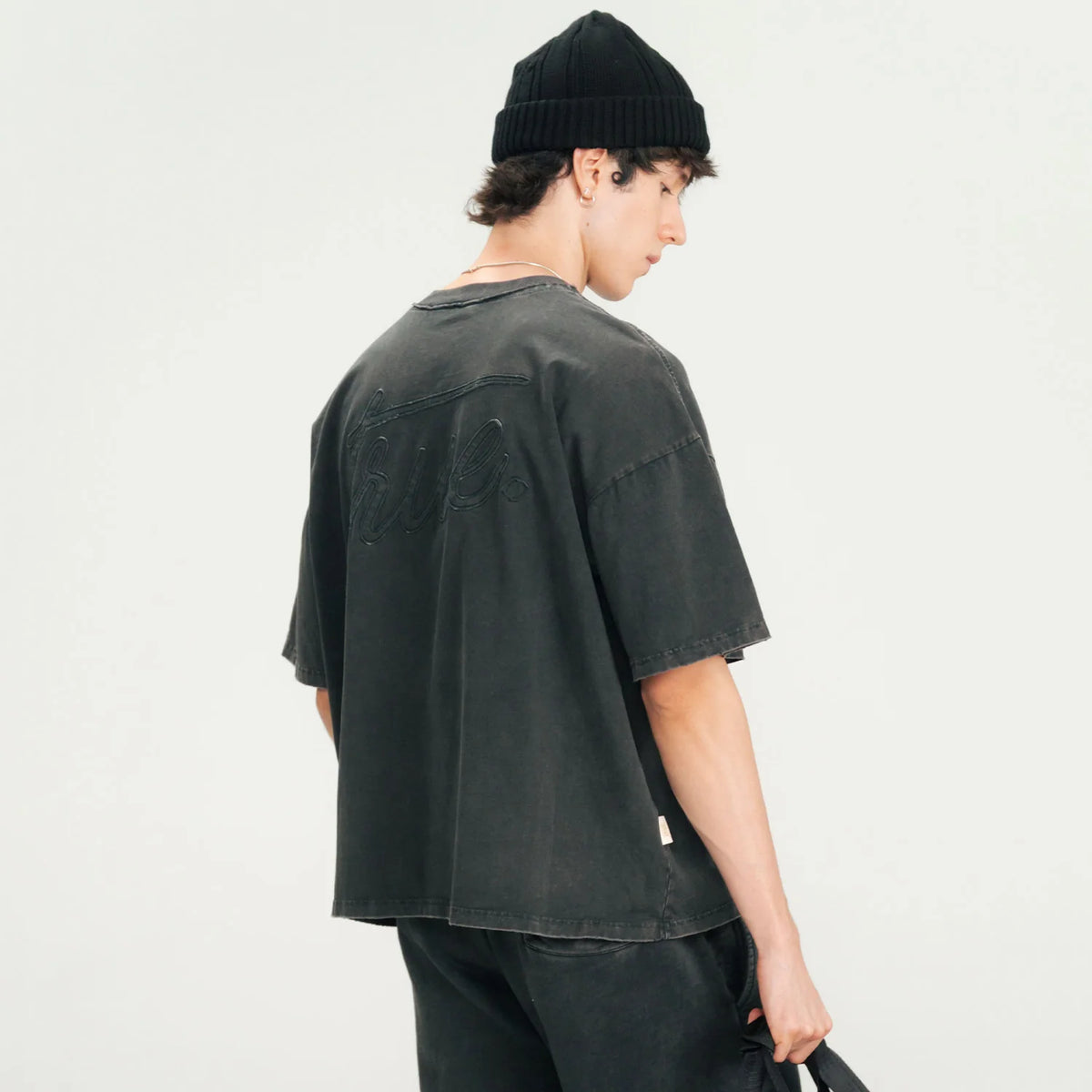 DAILY WASHED BOXY TEE BLACK - FRONT OF