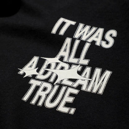 DREAMS BOXY T-SHIRT BLACK - FRONT OF.